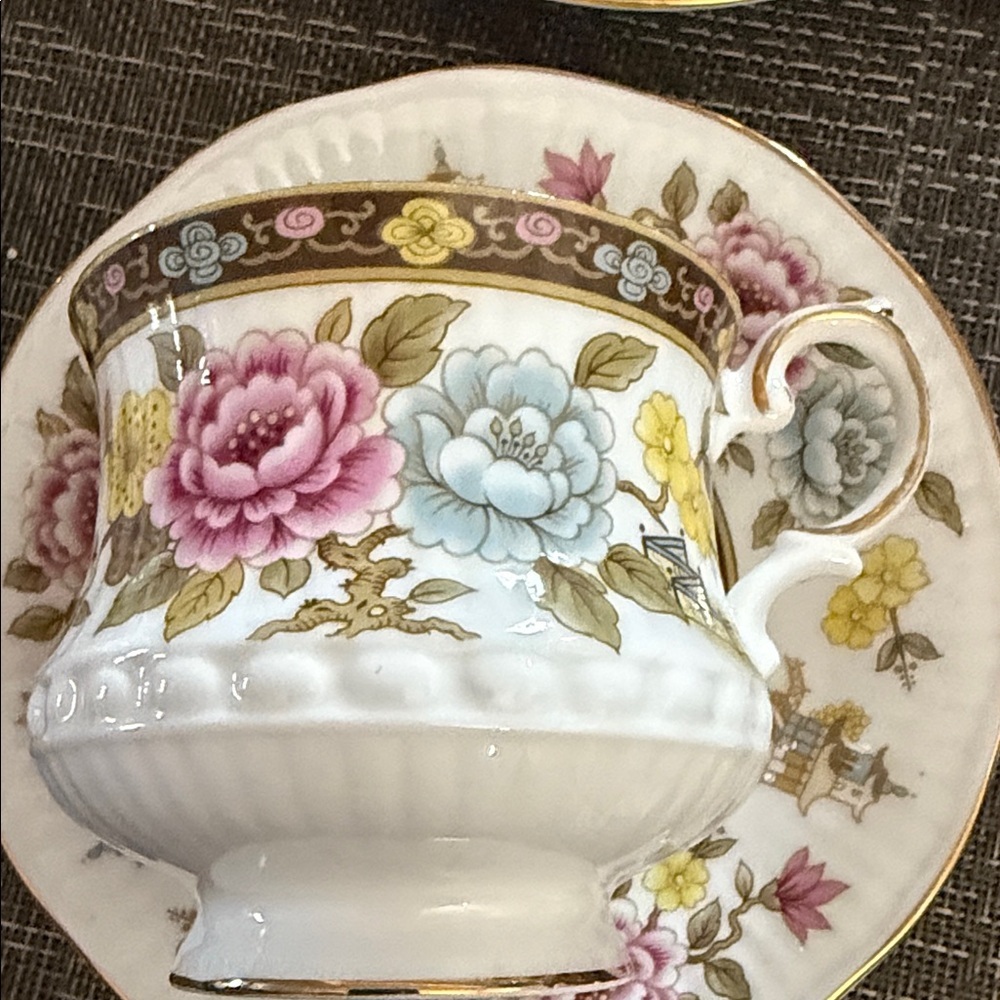 Queen’s Cathay Rosina China Co. Ltd. Fine Bone China Tea Cup & Saucer Set of 4 - Picture 6 of 13